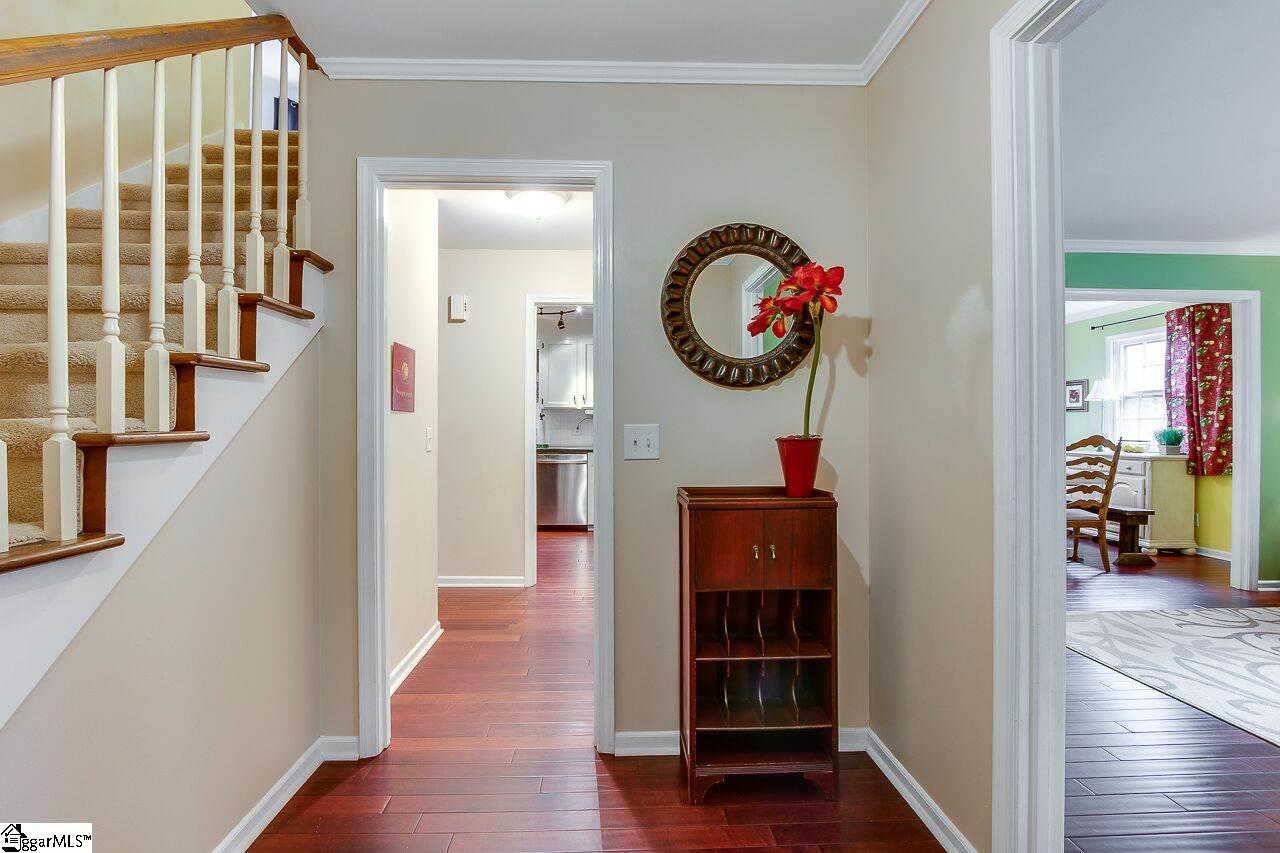 108 Royal Oak Road Greenville, SC 29607 - Photo 3 of 35 Gallery Image 3