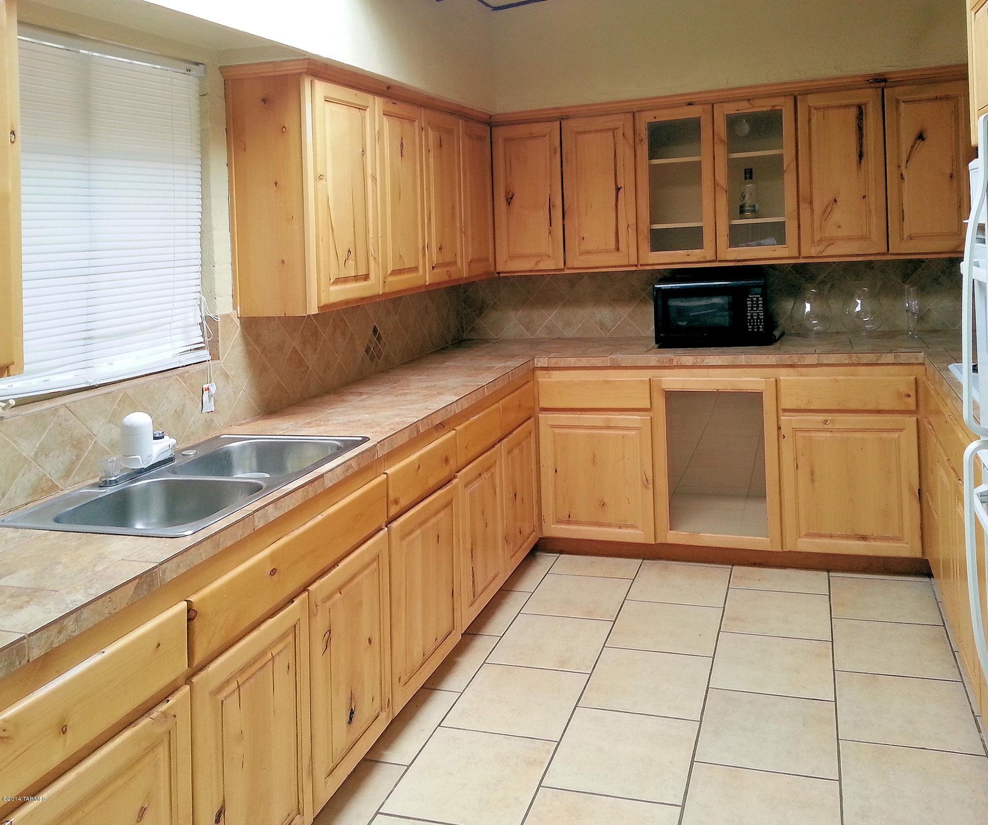 2671 West Mossman Road Tucson, AZ 85746 - Photo 2 of 10 Gallery Image 2