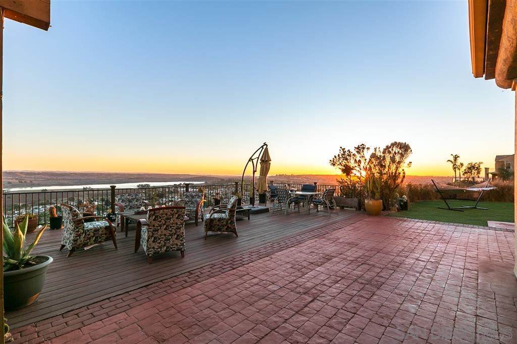 9821 Apple Street Spring Valley, CA 91977 - Photo 20 of 25 Gallery Image 20