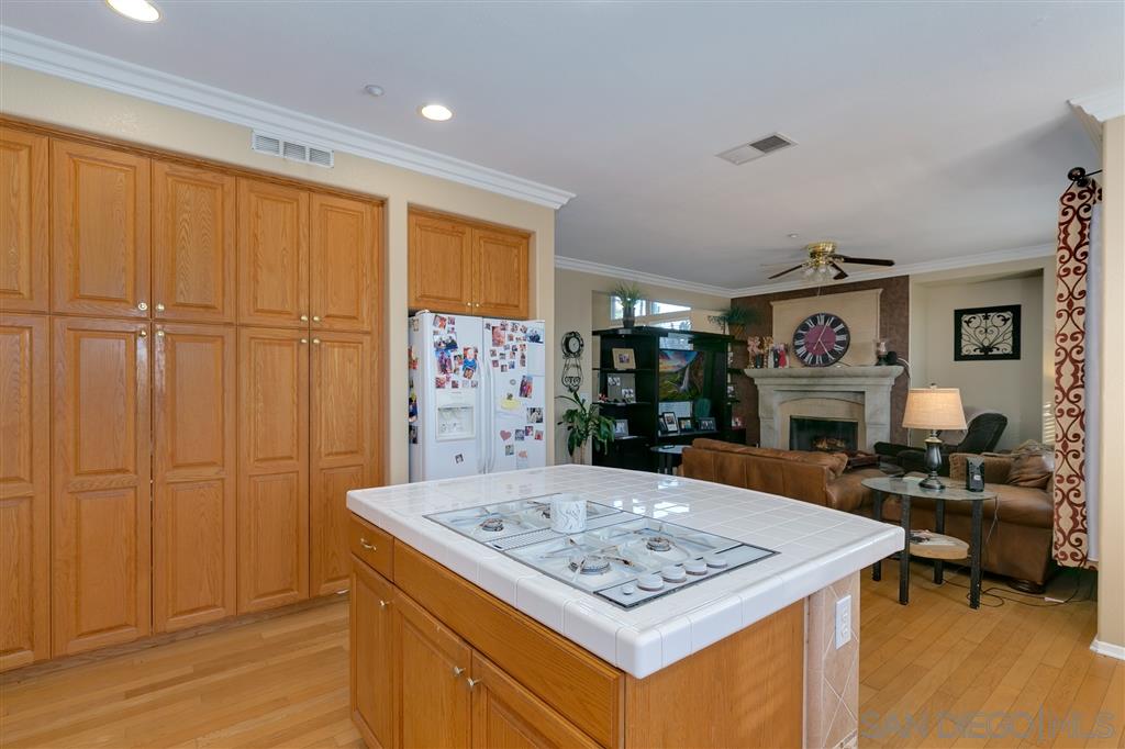 9821 Apple Street Spring Valley, CA 91977 - Photo 8 of 25 Gallery Image 8