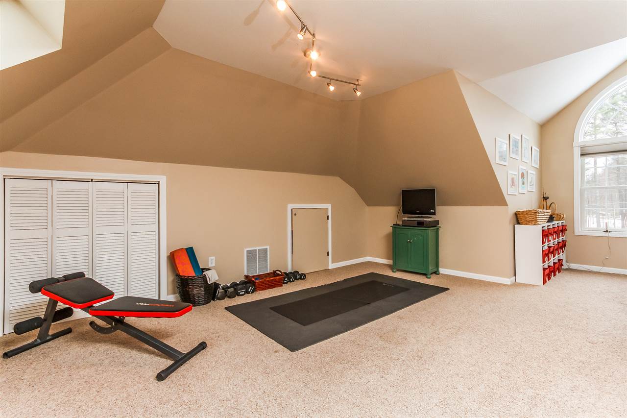 297 Hoit Road Concord, NH 03301 - Photo 27 of 40