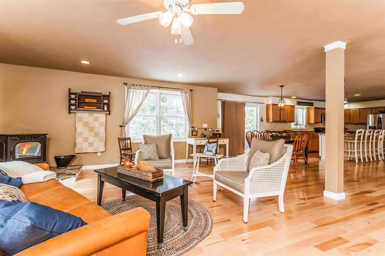 297 Hoit Road Concord, NH 03301 - Photo 5 of 40