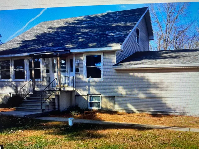 $250,000 | 28750 Steve Road, Dowagiac, MI 49047