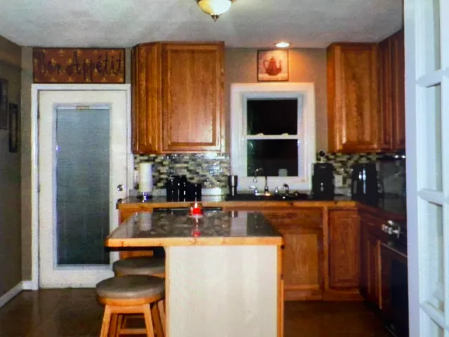 $250,000 | 28750 Steve Road, Dowagiac, MI 49047