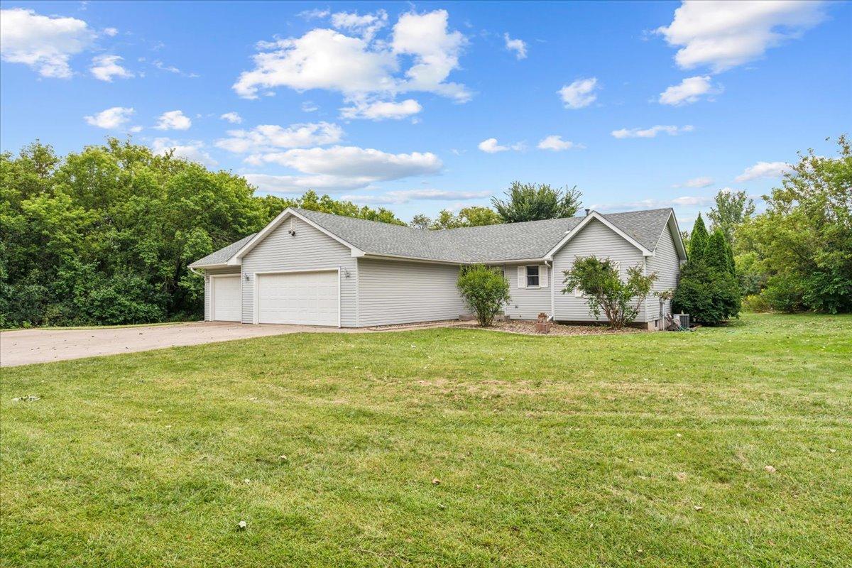 857 Ross Road Hudson, WI 54016 - Photo 21 of 27 Gallery Image 21
