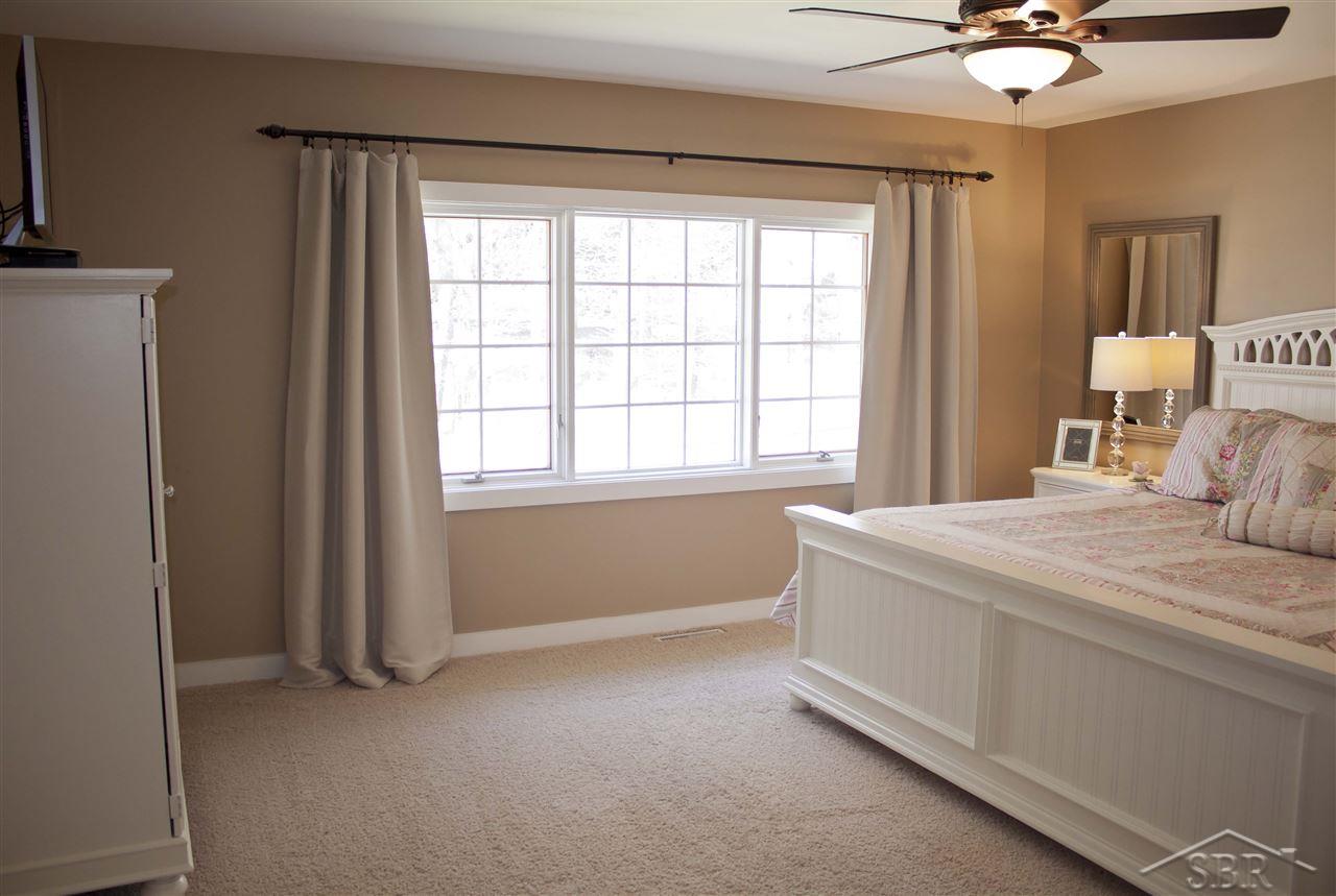 8770 Frost Road Saginaw, MI 48609 - Photo 9 of 16 31240037-8.JPG