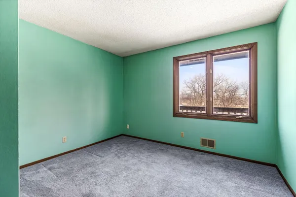 $495,000 | 3301 Edgemere Avenue, St. Anthony, MN 55418