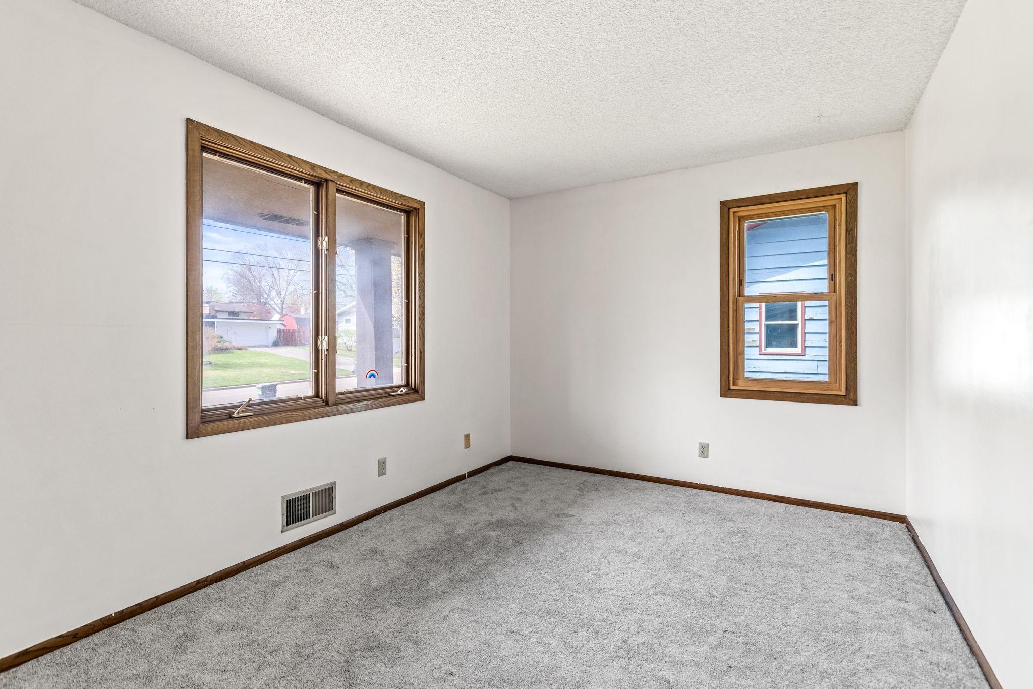 3301 Edgemere Avenue St. Anthony, MN 55418 - Photo 19 of 33