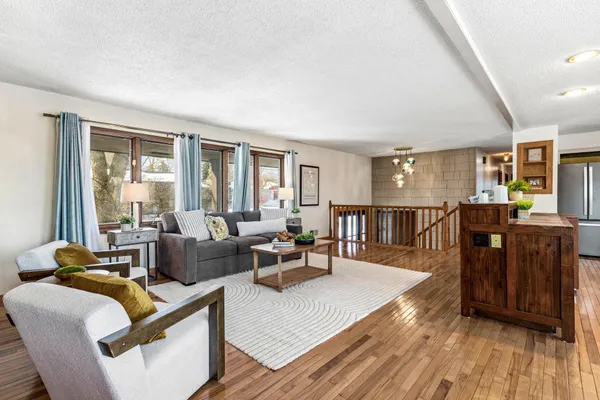 $495,000 | 3301 Edgemere Avenue, St. Anthony, MN 55418