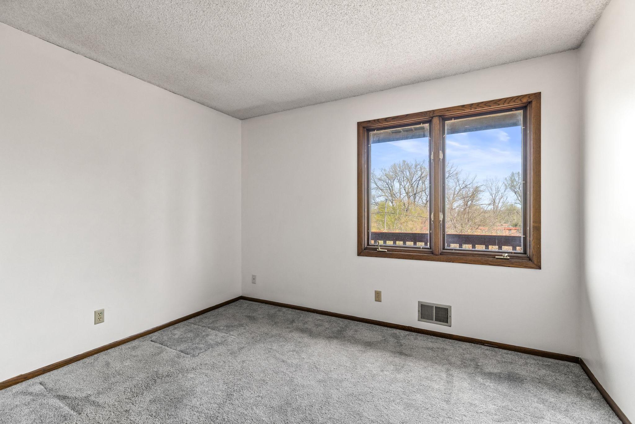 3301 Edgemere Avenue St. Anthony, MN 55418 - Photo 21 of 33
