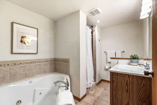 $495,000 | 3301 Edgemere Avenue, St. Anthony, MN 55418