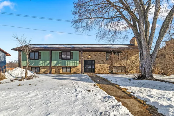 $495,000 | 3301 Edgemere Avenue, St. Anthony, MN 55418