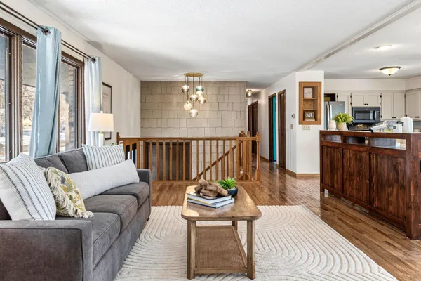 $495,000 | 3301 Edgemere Avenue, St. Anthony, MN 55418
