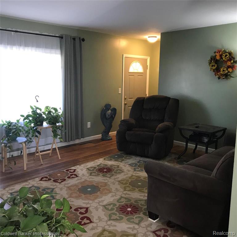 1400 Williamsburg Road Flint, MI 48507 - Photo 5 of 31
