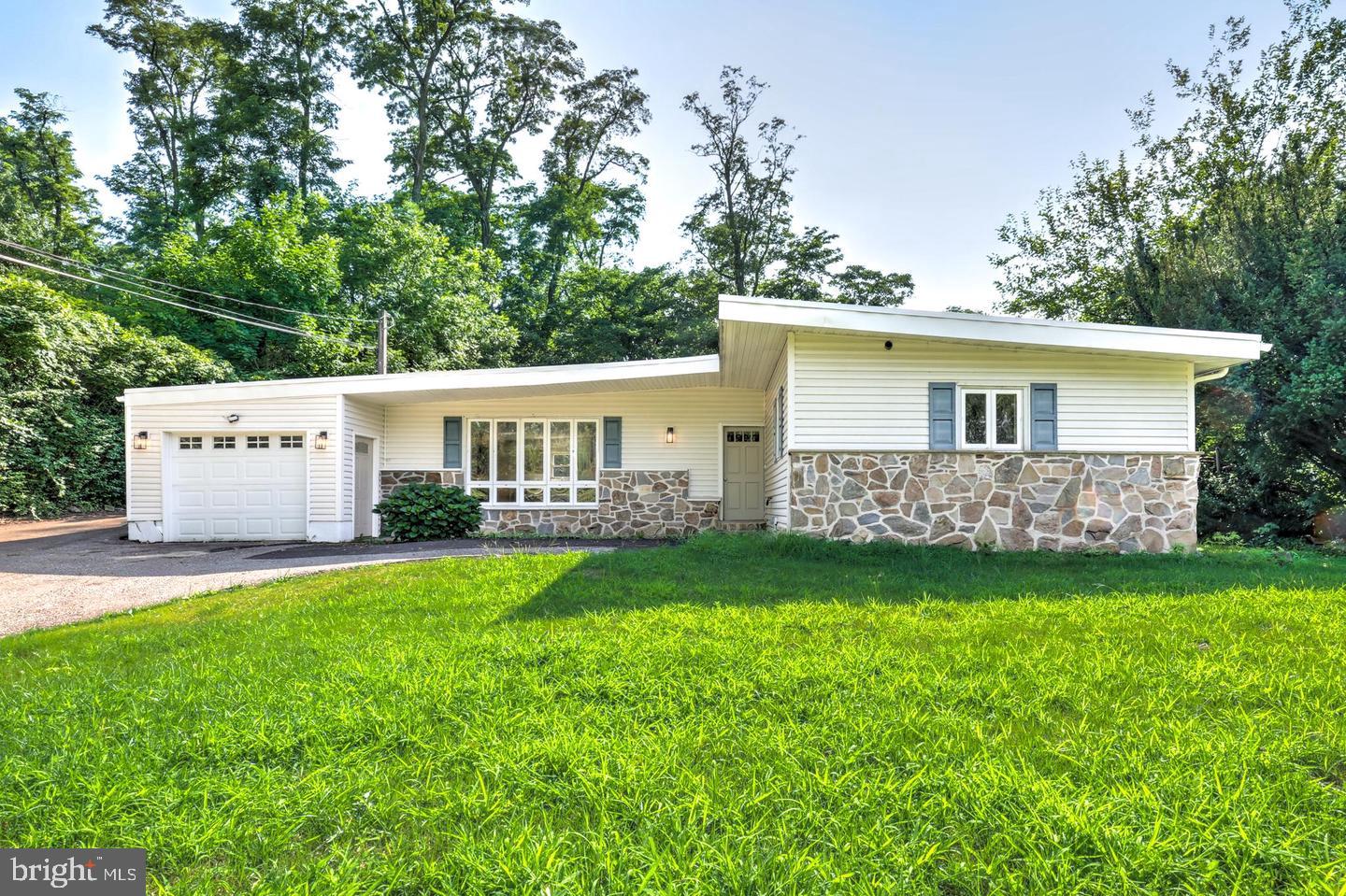 904 South Chester Road West Chester, PA 19382 - Photo 1 of 46 Gallery Image 1