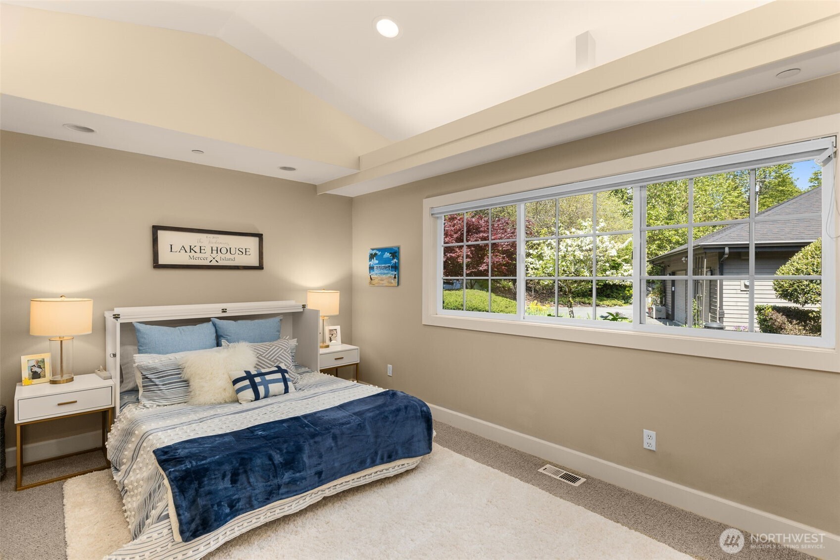 7922 East Mercer Way Mercer Island, WA 98040 - Photo 21 of 40