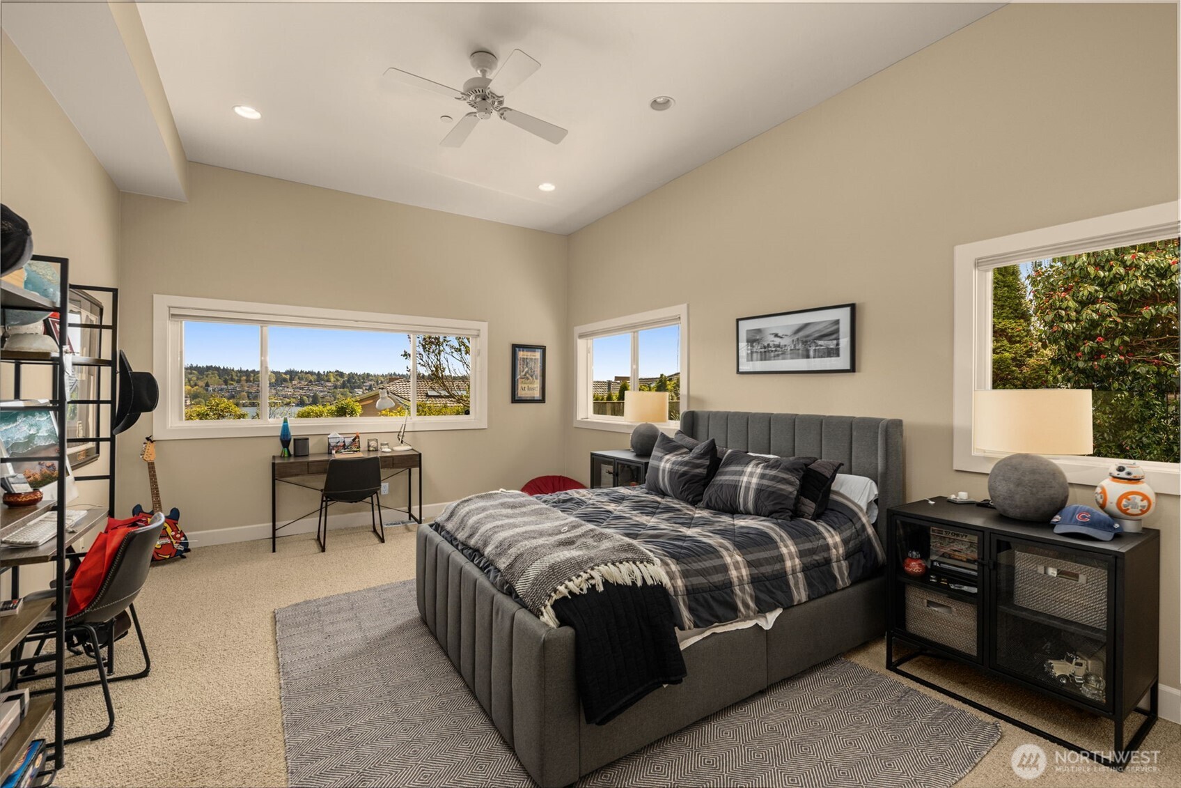 7922 East Mercer Way Mercer Island, WA 98040 - Photo 24 of 40