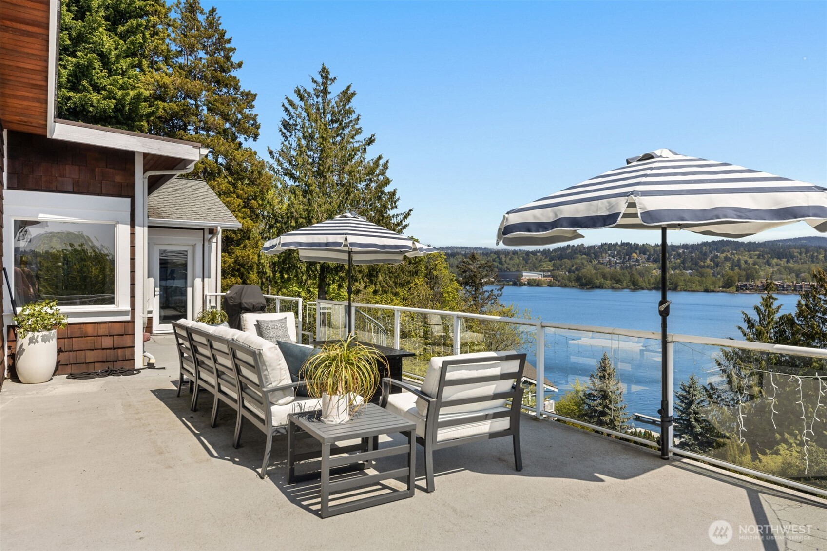 7922 East Mercer Way Mercer Island, WA 98040 - Photo 30 of 40