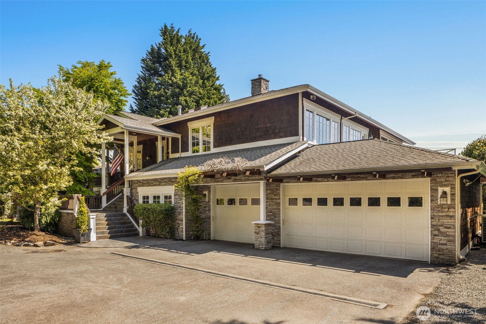 7922 East Mercer Way Mercer Island, WA 98040 - Photo 3 of 40