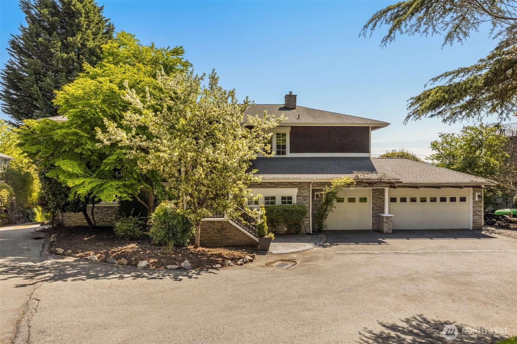 7922 East Mercer Way Mercer Island, WA 98040 - Photo 4 of 40