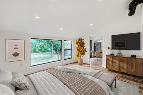 $435,000 | 1321 West San Antonio Street, San Marcos, TX 78666