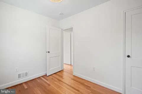 $1,295,000 | 5621 Huntington Parkway, Bethesda, MD 20814