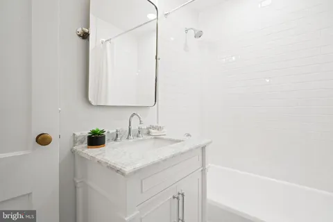 $1,295,000 | 5621 Huntington Parkway, Bethesda, MD 20814