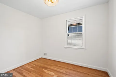 $1,295,000 | 5621 Huntington Parkway, Bethesda, MD 20814