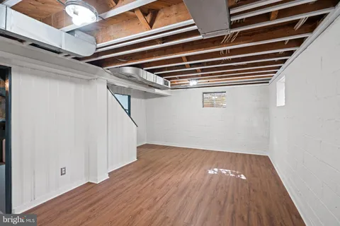 $1,295,000 | 5621 Huntington Parkway, Bethesda, MD 20814