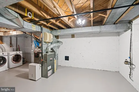 $1,295,000 | 5621 Huntington Parkway, Bethesda, MD 20814