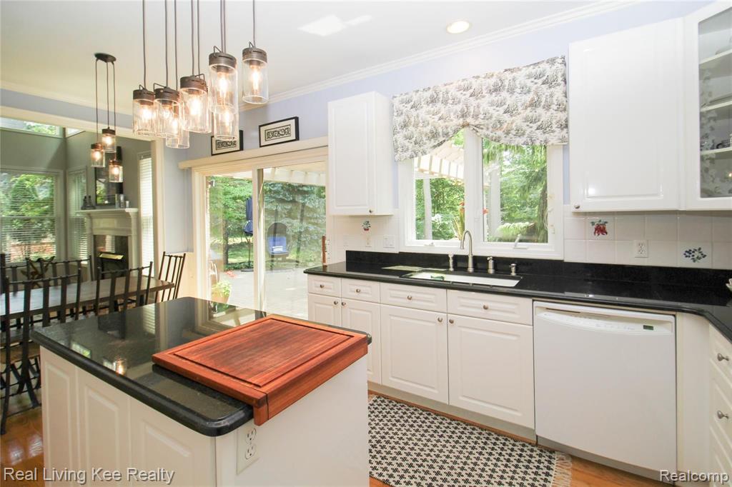 1081 Chesapeake Rochester Hills, MI 48307 - Photo 36 of 80