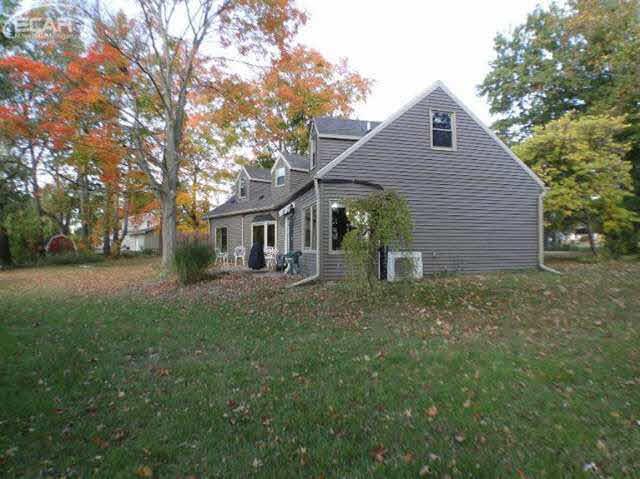 620 Riverside Drive Linden, MI 48451 - Photo 37 of 43 20451260-36.JPG