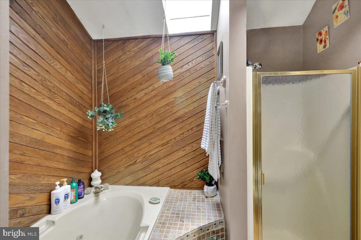 120 Deysher Road Fleetwood, PA 19522 - Photo 20 of 50 a bathroom with a sink and shower