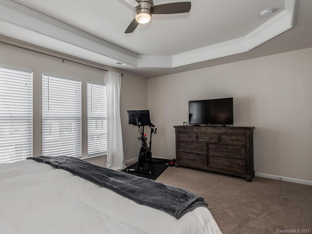 6252 Rockefeller Lane Charlotte, NC 28210 - Photo 12 of 22 Gallery Image 12