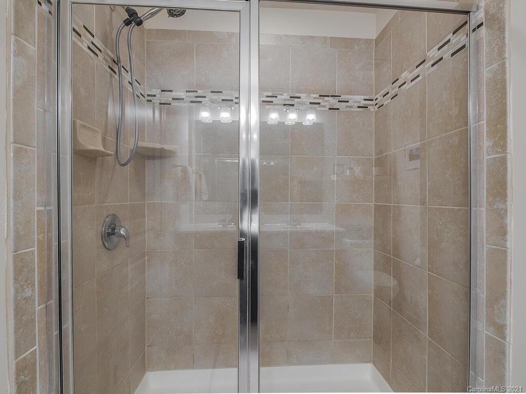 6252 Rockefeller Lane Charlotte, NC 28210 - Photo 14 of 22 Gallery Image 14