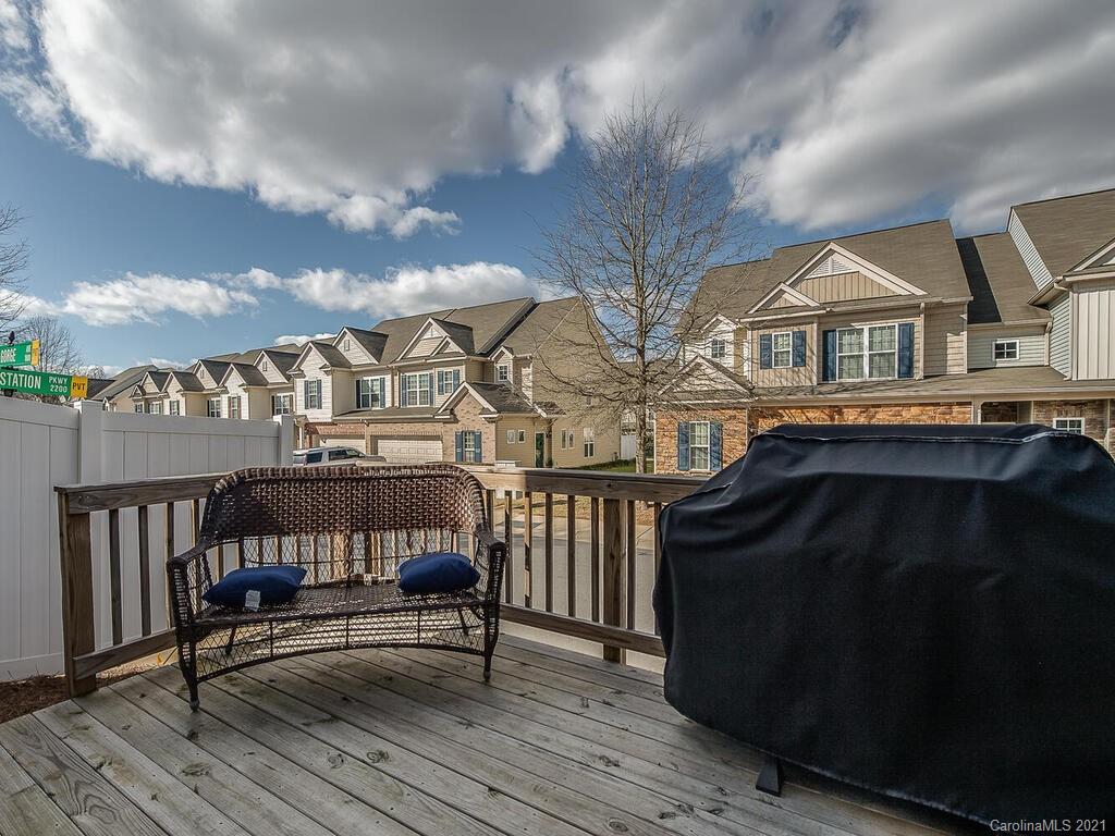 6252 Rockefeller Lane Charlotte, NC 28210 - Photo 18 of 22 Gallery Image 18