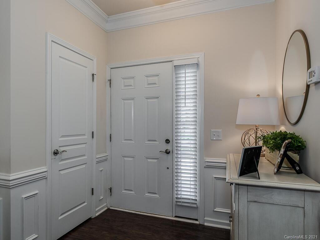 6252 Rockefeller Lane Charlotte, NC 28210 - Photo 3 of 22 Gallery Image 3