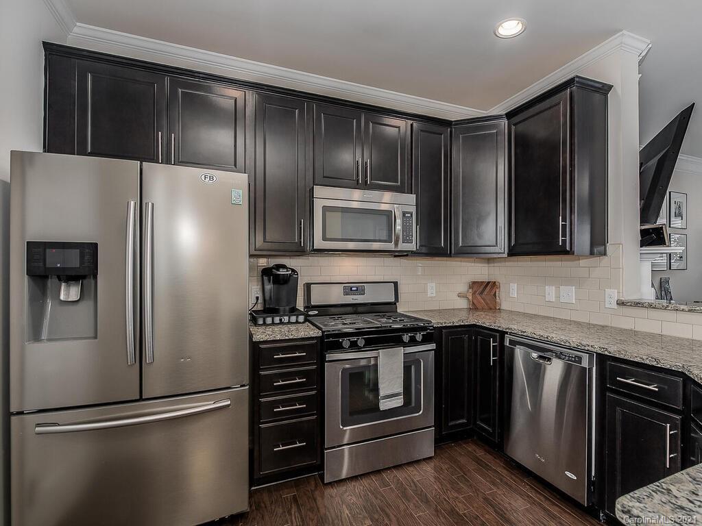 6252 Rockefeller Lane Charlotte, NC 28210 - Photo 5 of 22 Gallery Image 5