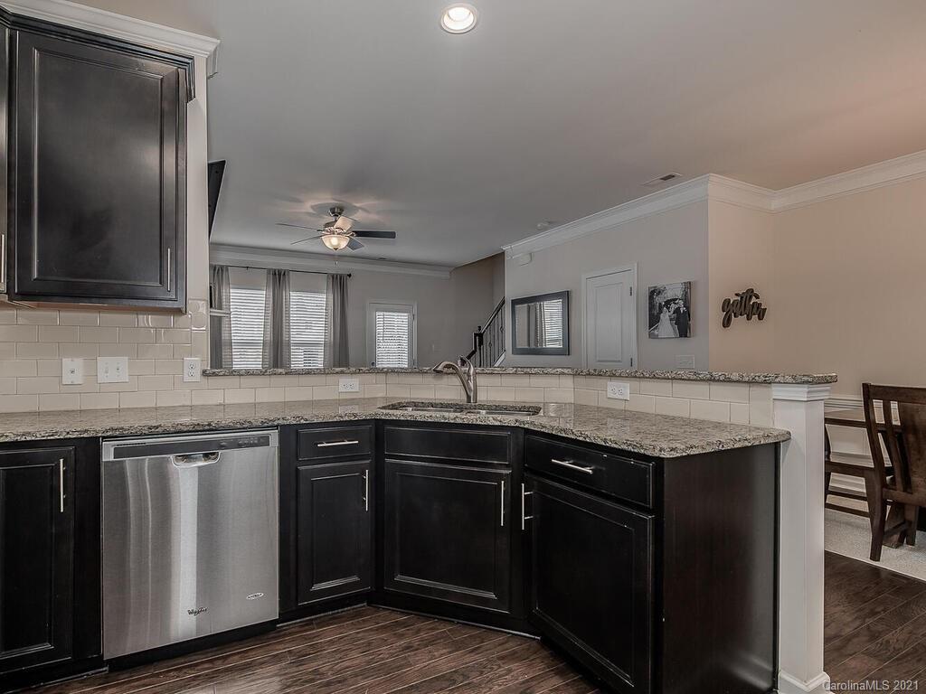 6252 Rockefeller Lane Charlotte, NC 28210 - Photo 6 of 22 Gallery Image 6