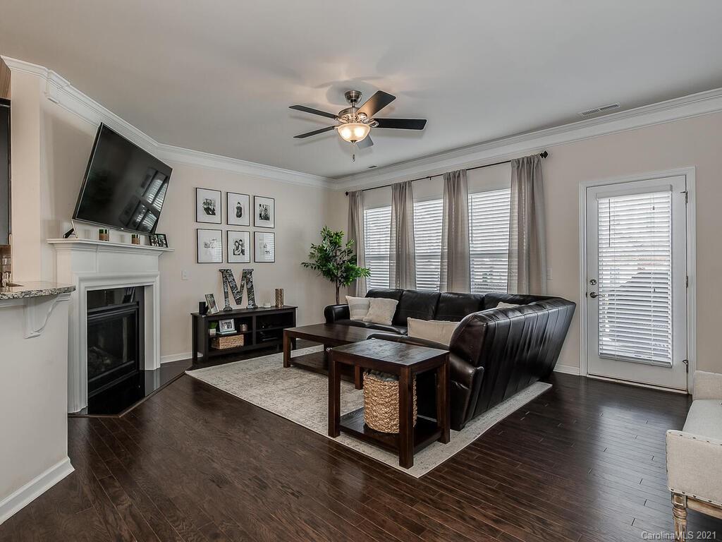 6252 Rockefeller Lane Charlotte, NC 28210 - Photo 8 of 22 Gallery Image 8