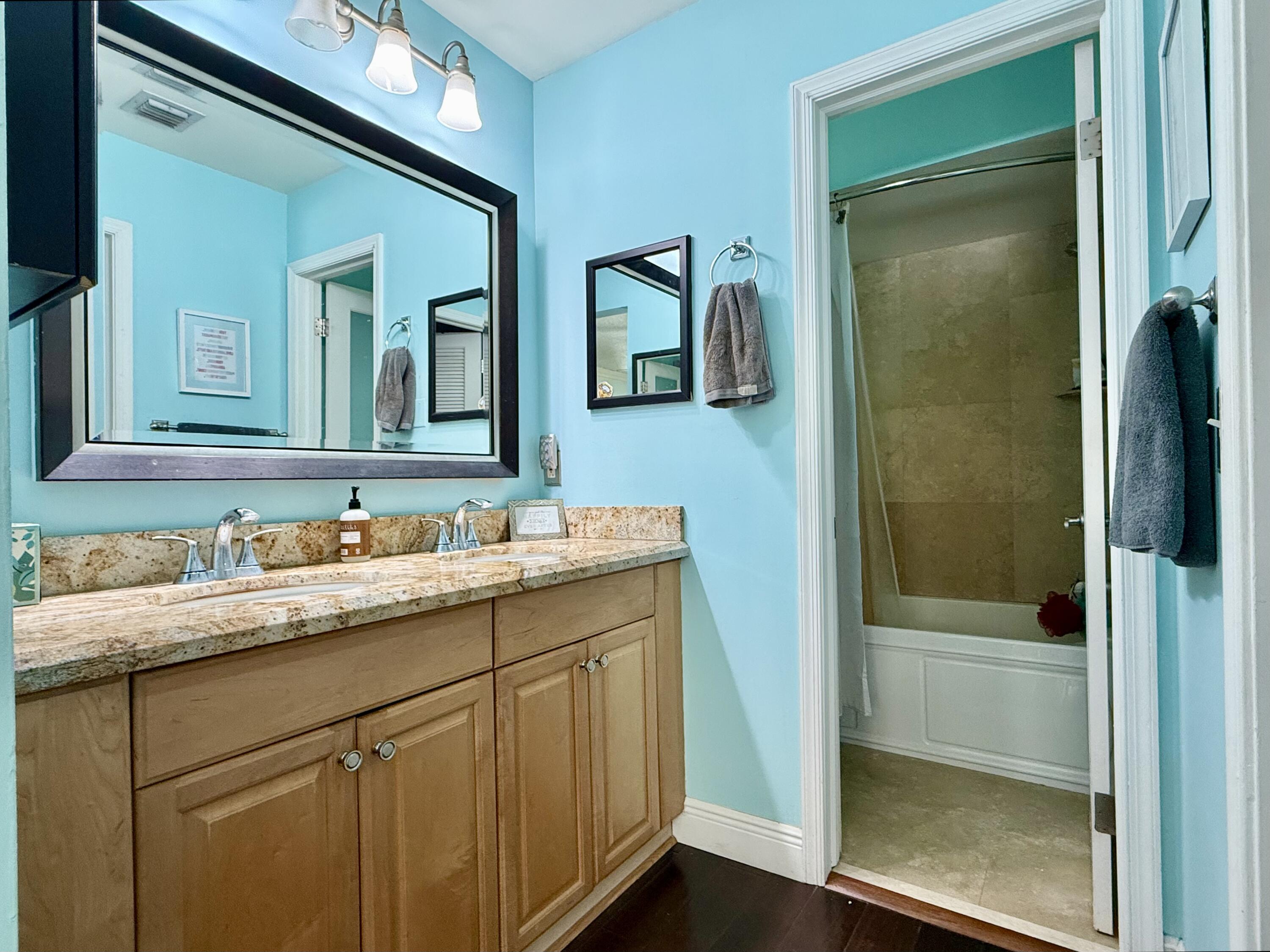 17375 173rd Road North Jupiter, FL 33478 - Photo 39 of 77 BATHRM 1