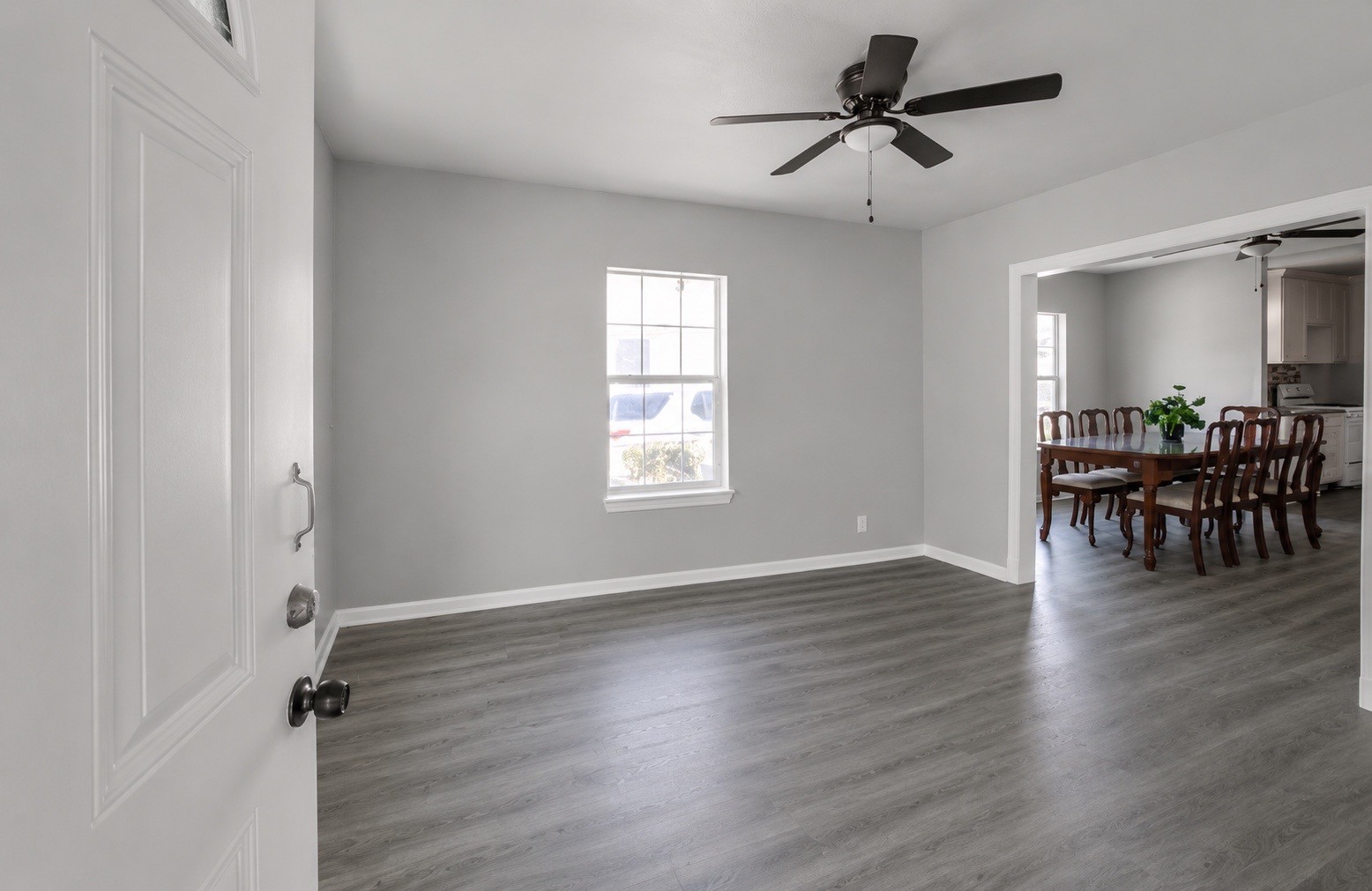 220 Engel Street Houston, TX 77011 - Photo 6 of 29 Entry