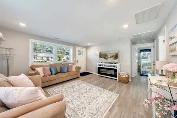 $724,900 | 402 Whildam Avenue, North Cape May, NJ 08204