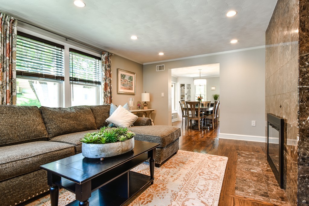 29 Brookline Street Needham, MA 02492 - Photo 4 of 21 Gallery Image 4