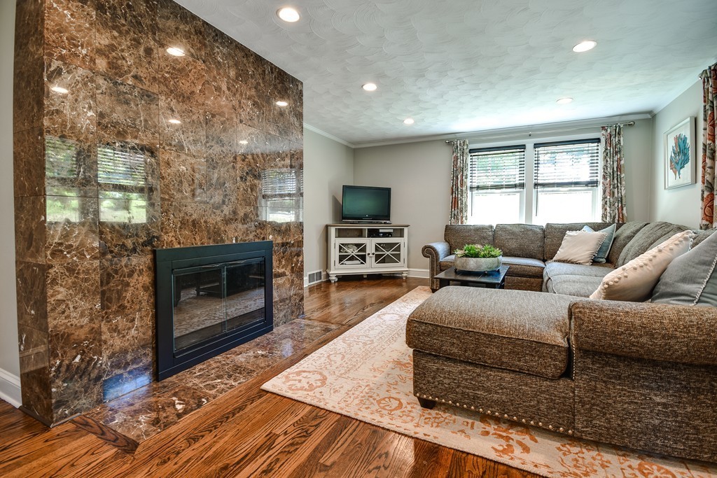 29 Brookline Street Needham, MA 02492 - Photo 5 of 21 Gallery Image 5