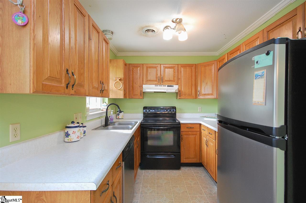 119 Spring Lake Road Piedmont, SC 29673 - Photo 5 of 27 Gallery Image 5
