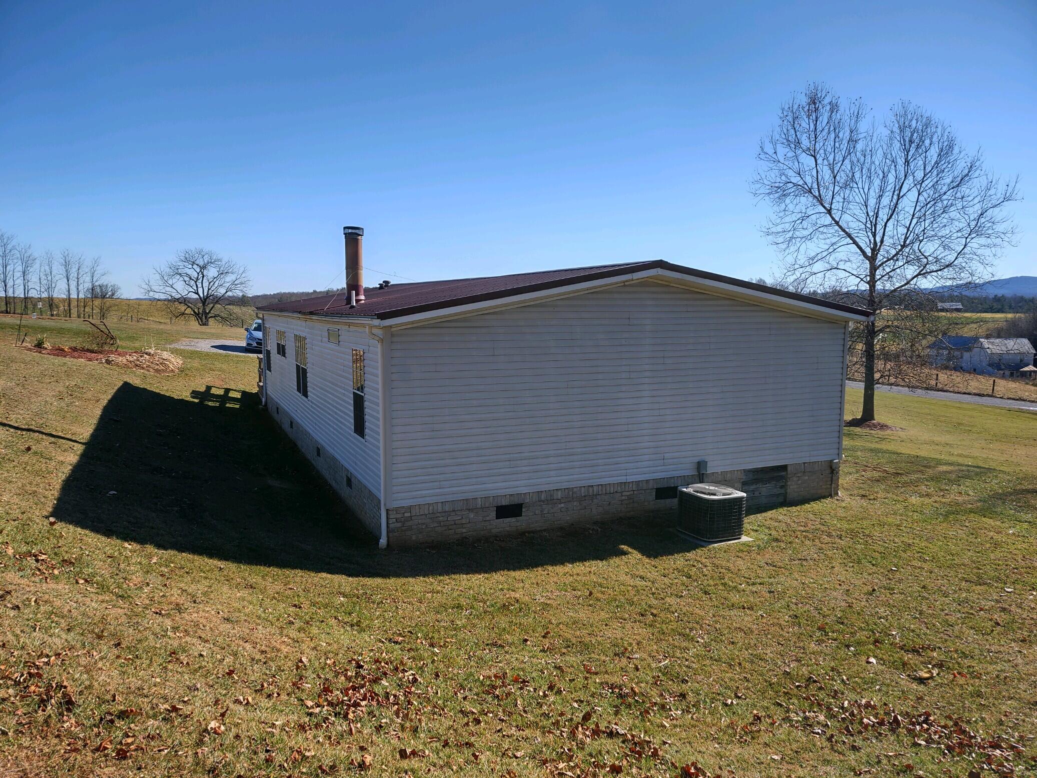231 Huckleberry Road Northwest Floyd, VA 24091 - Photo 4 of 23 IMG_20211212_114426323_HDR
