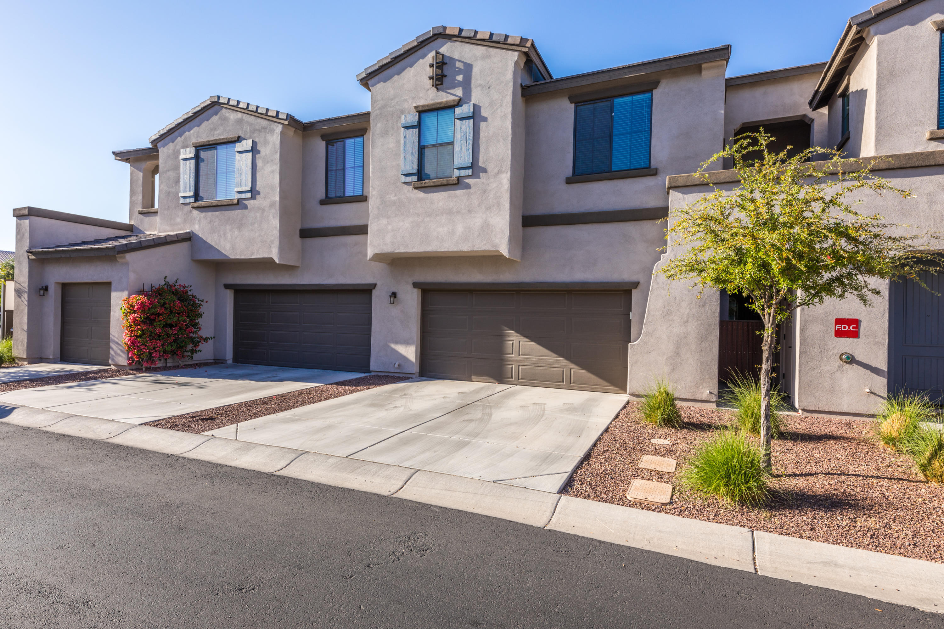 3900 East Baseline Road, Unit 111 Phoenix, AZ 85042 - Photo 2 of 31 2 car garage