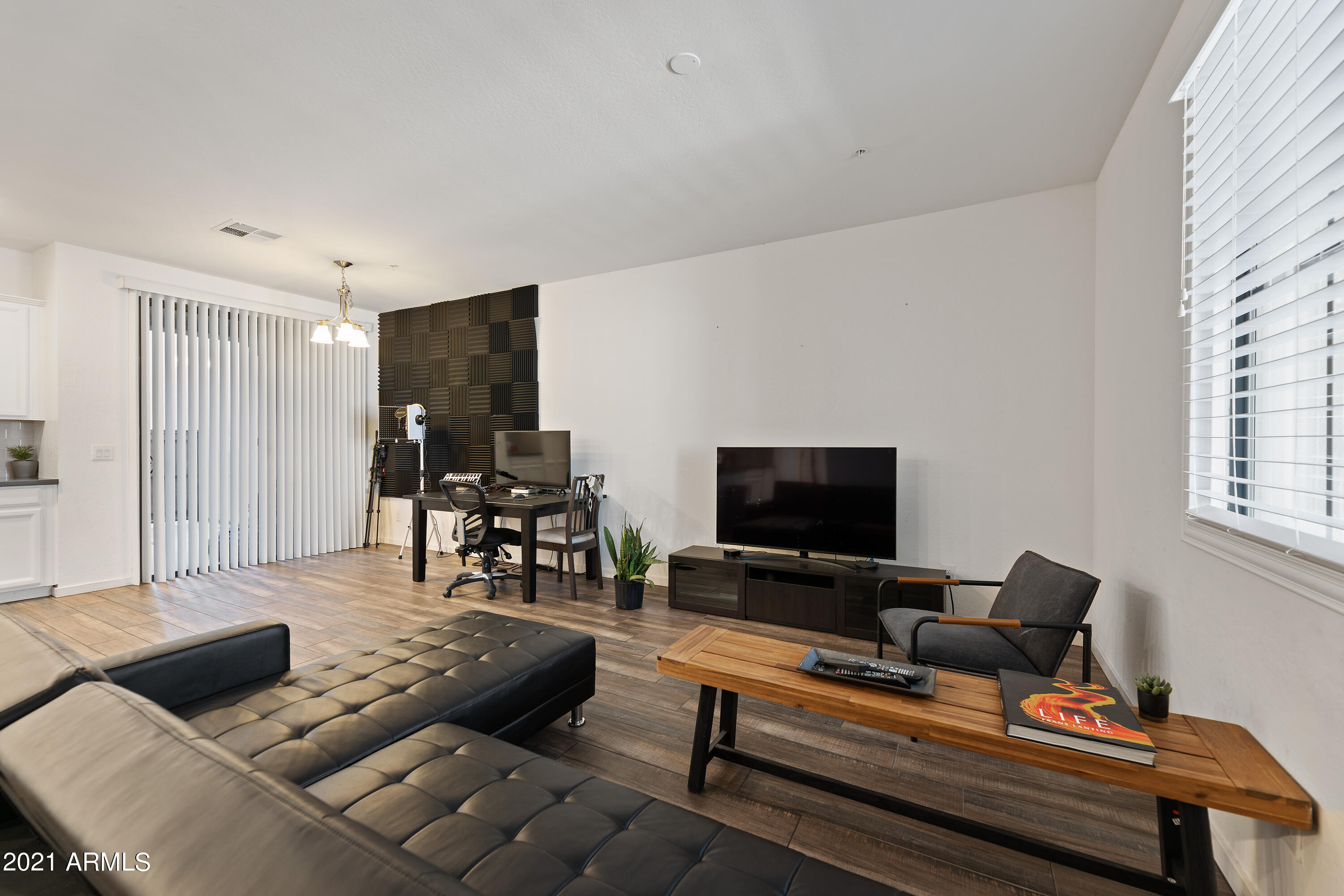 3900 East Baseline Road, Unit 111 Phoenix, AZ 85042 - Photo 7 of 31 Family room