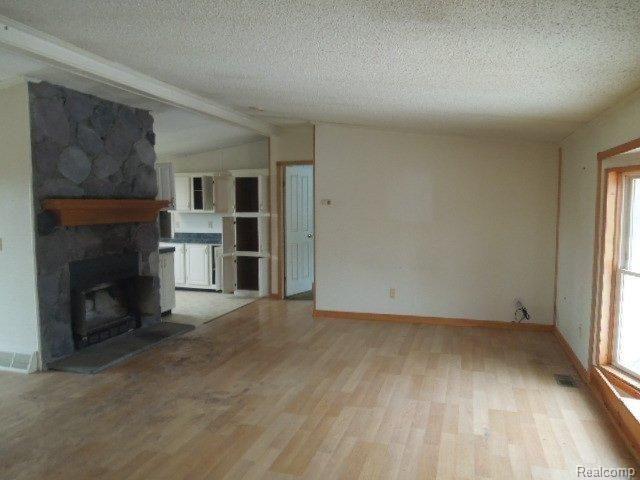 4059 Thom Road Columbiaville, MI 48421 - Photo 3 of 22 2-7 128.jpg